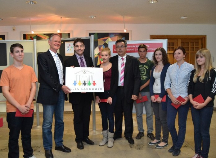 Der Schülerwettbewerb für das Landauer Integrationslogo war ein Erfolg auf den der Förderverein des Beirates für Migration und Integration stolz ist.